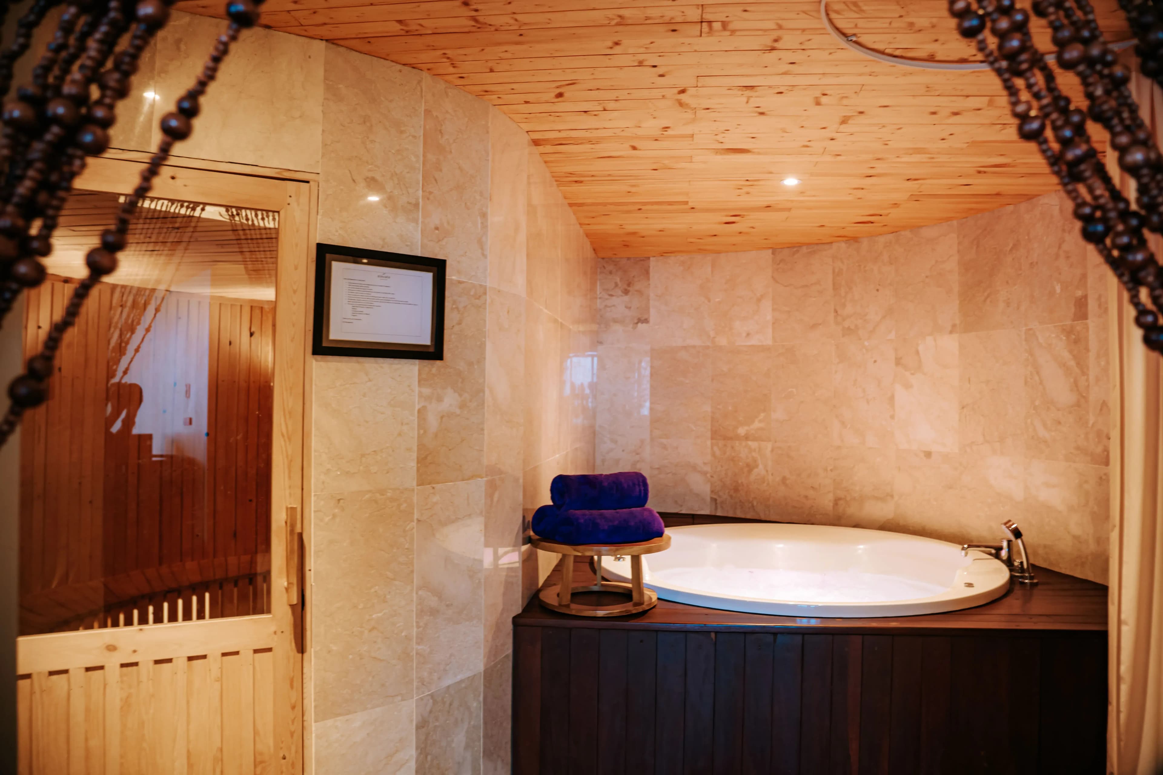 Gym & Sauna 2